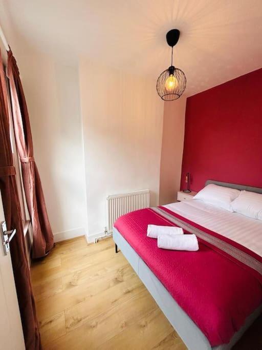 Elegant House In Stratford Appartement Londen Buitenkant foto